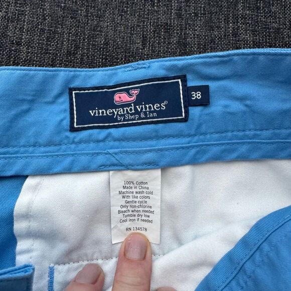 VINEYARD VINES 9" STRETCH BREAKER SHORTS- BLUEBELL
Size 38 - Picture 9 of 13